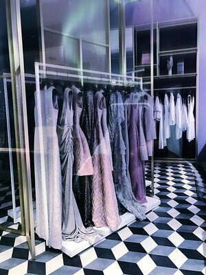 FestlicheKleider-Casey Hugelfink Ich will ein Kleid anziehen - Flickr.com - CC BY 2.0