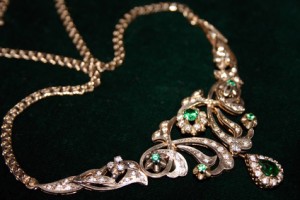 collier collier