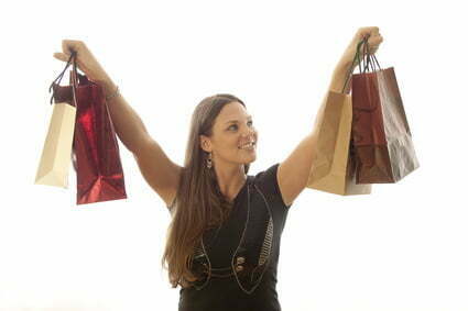 Schnäppchen mit B-Waren lassen sich bei Textilien oder sonstigen Artikeln machen - Foto: © macgyverhh - Fotolia.com